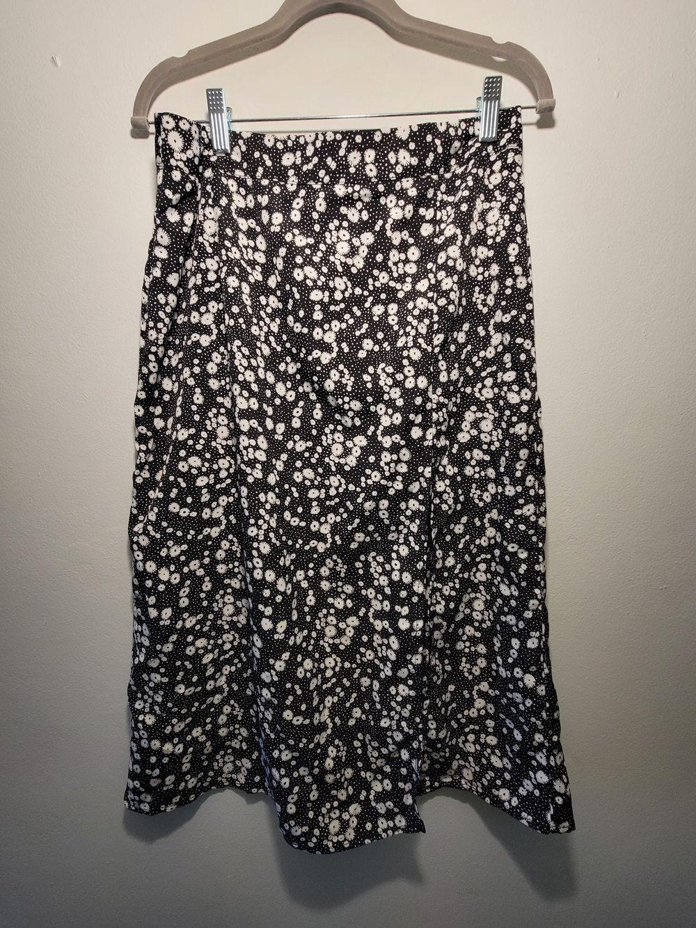 SHEIN Black and White Ditsy Floral Midi Skirt